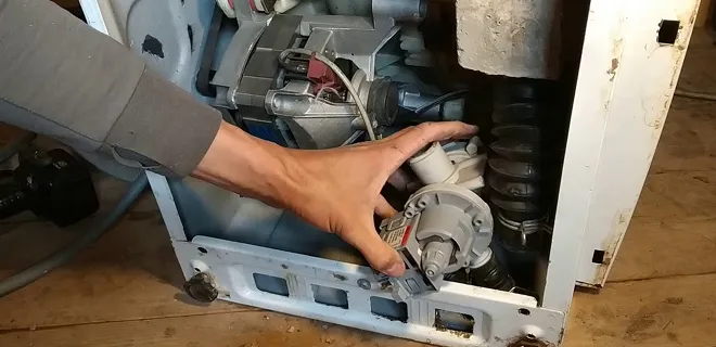 Замена помпы в Jacobs ES 700